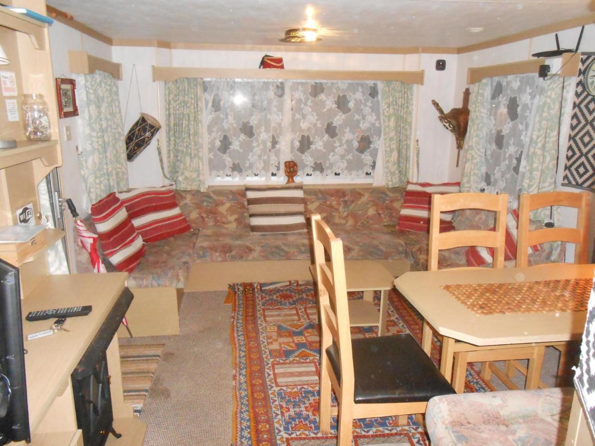 'The Cabin'. A Cosy Private & Secure Holiday Home. Padeswood Esterno foto