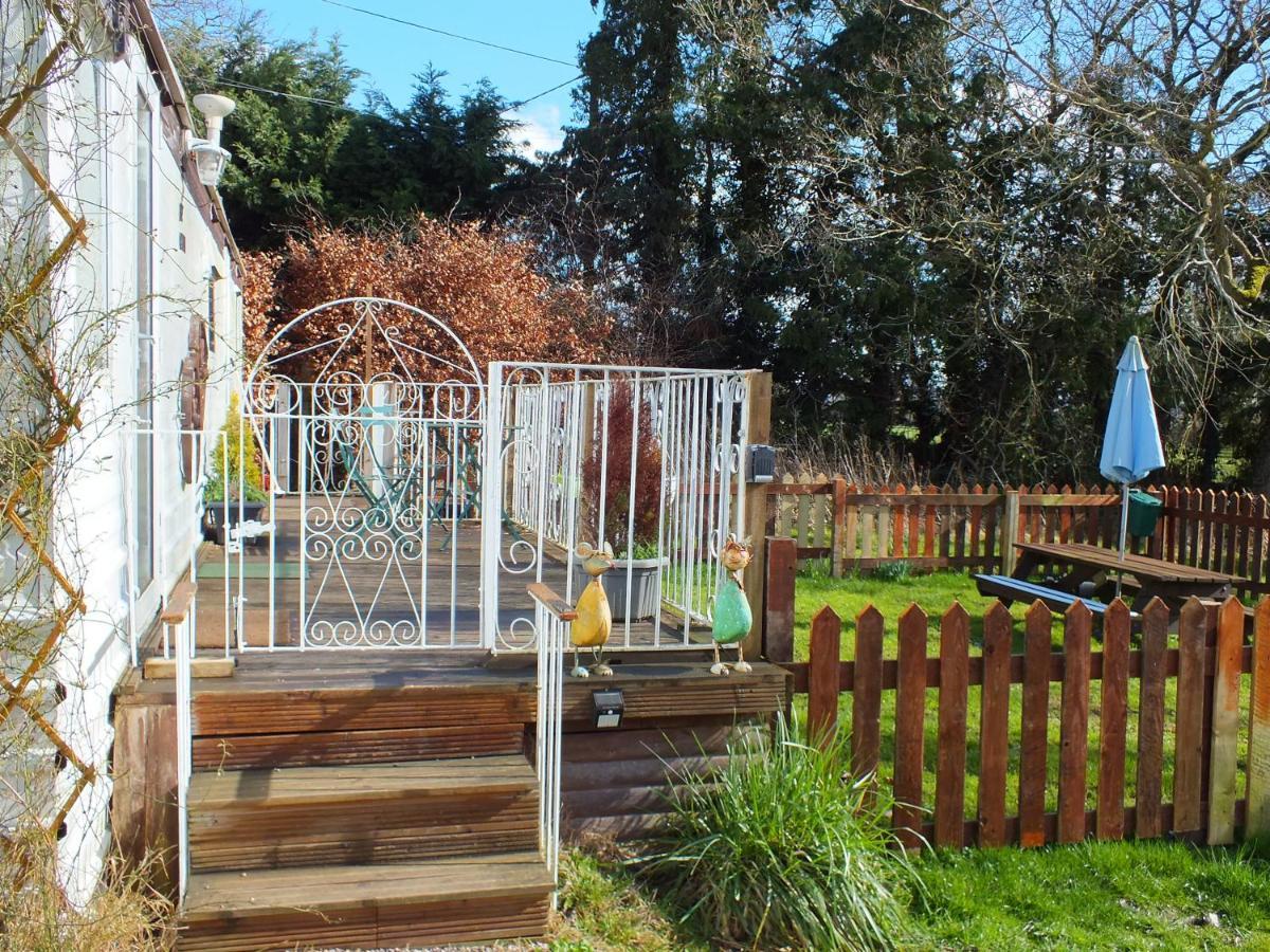 'The Cabin'. A Cosy Private & Secure Holiday Home. Padeswood Esterno foto