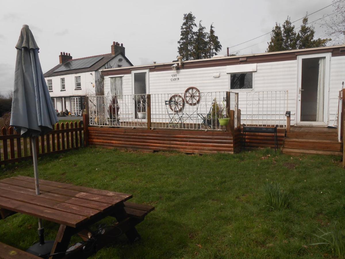 'The Cabin'. A Cosy Private & Secure Holiday Home. Padeswood Esterno foto