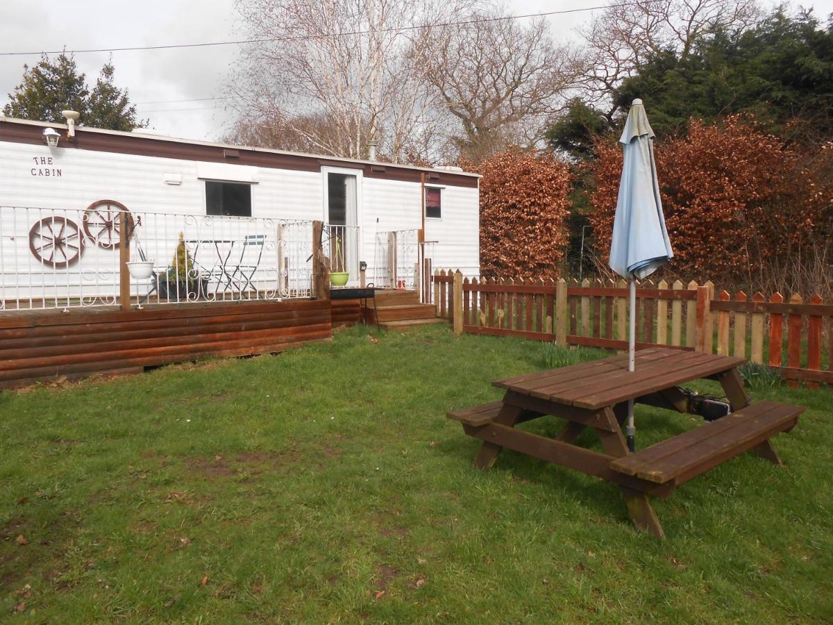 'The Cabin'. A Cosy Private & Secure Holiday Home. Padeswood Esterno foto