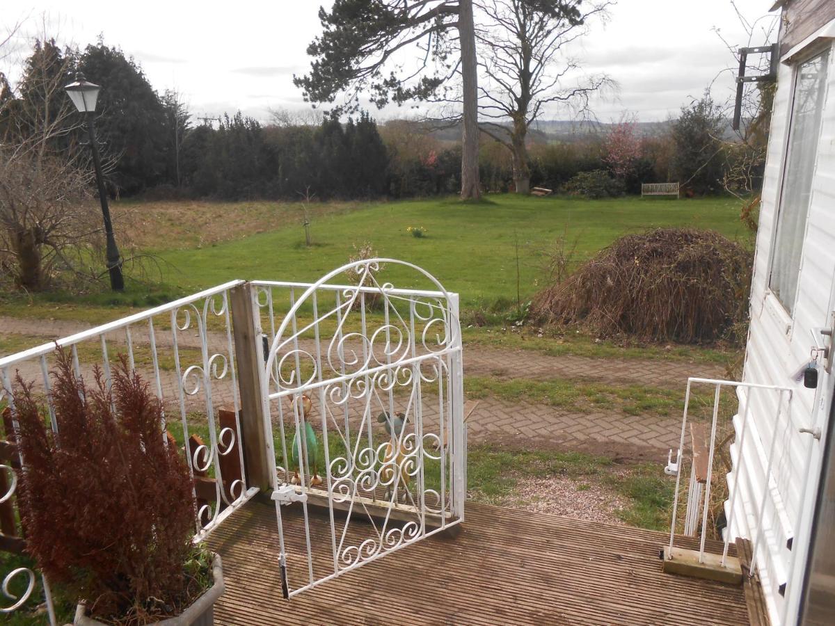'The Cabin'. A Cosy Private & Secure Holiday Home. Padeswood Esterno foto